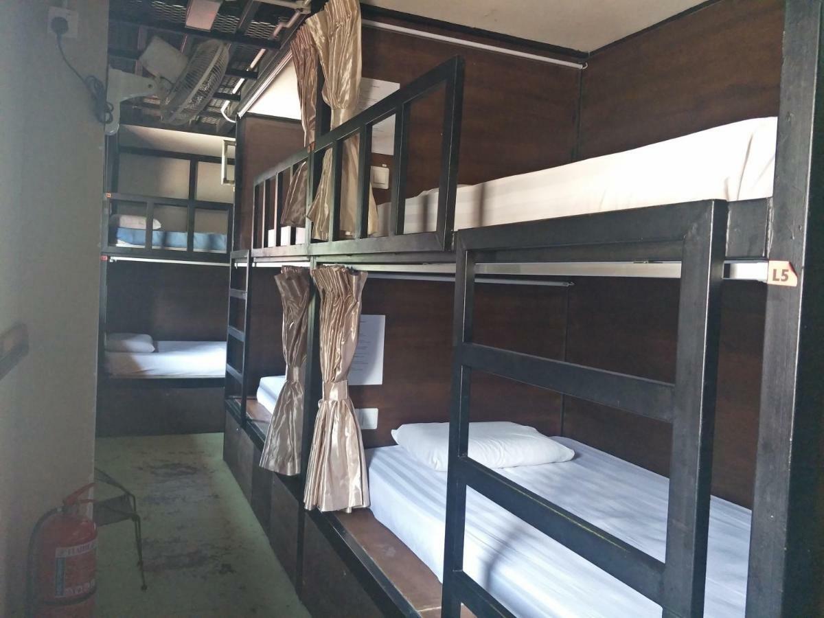 The Bunk Hostel Kota Kinabalu Luaran gambar